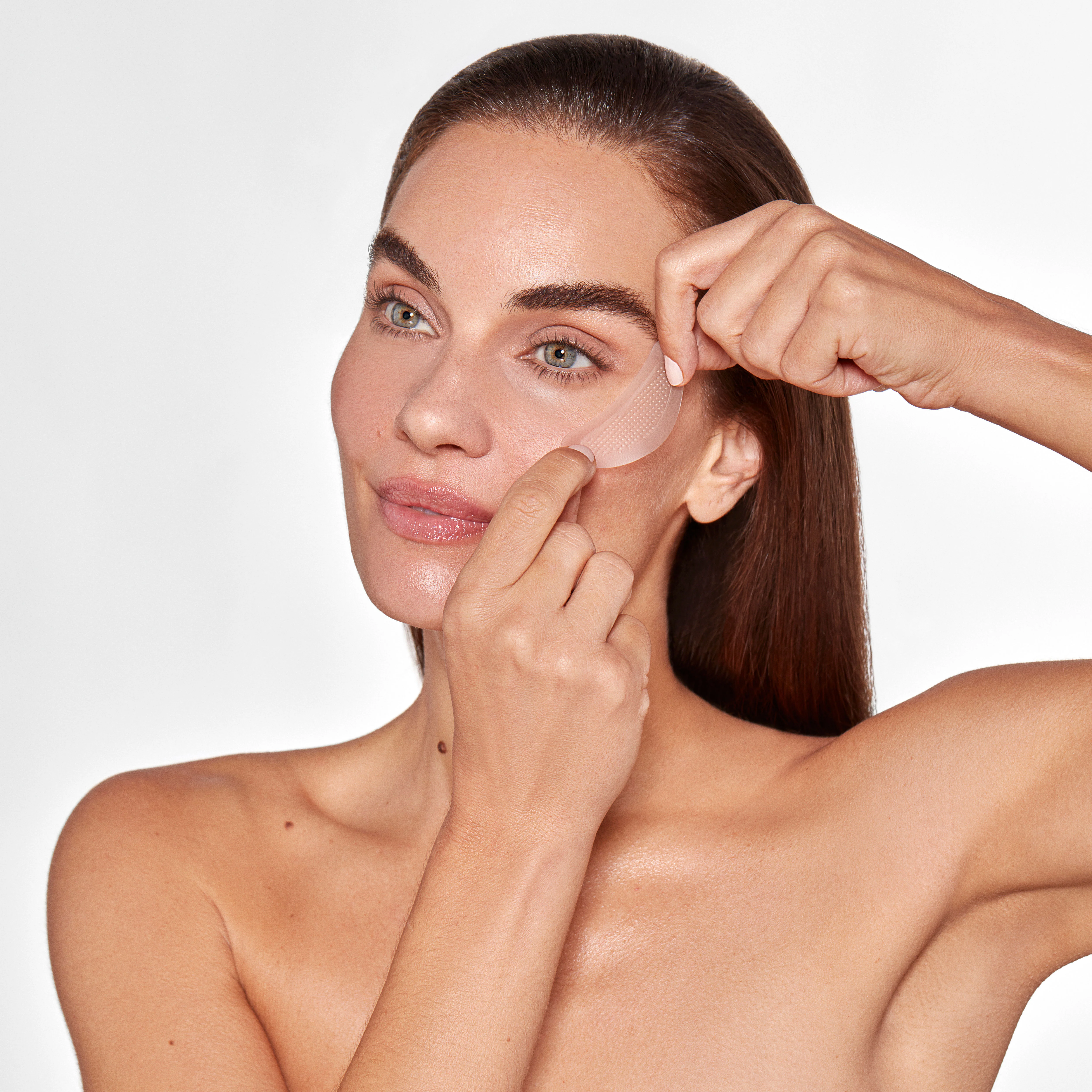 Wrinkle Erasing Retinol Patches - Image 4