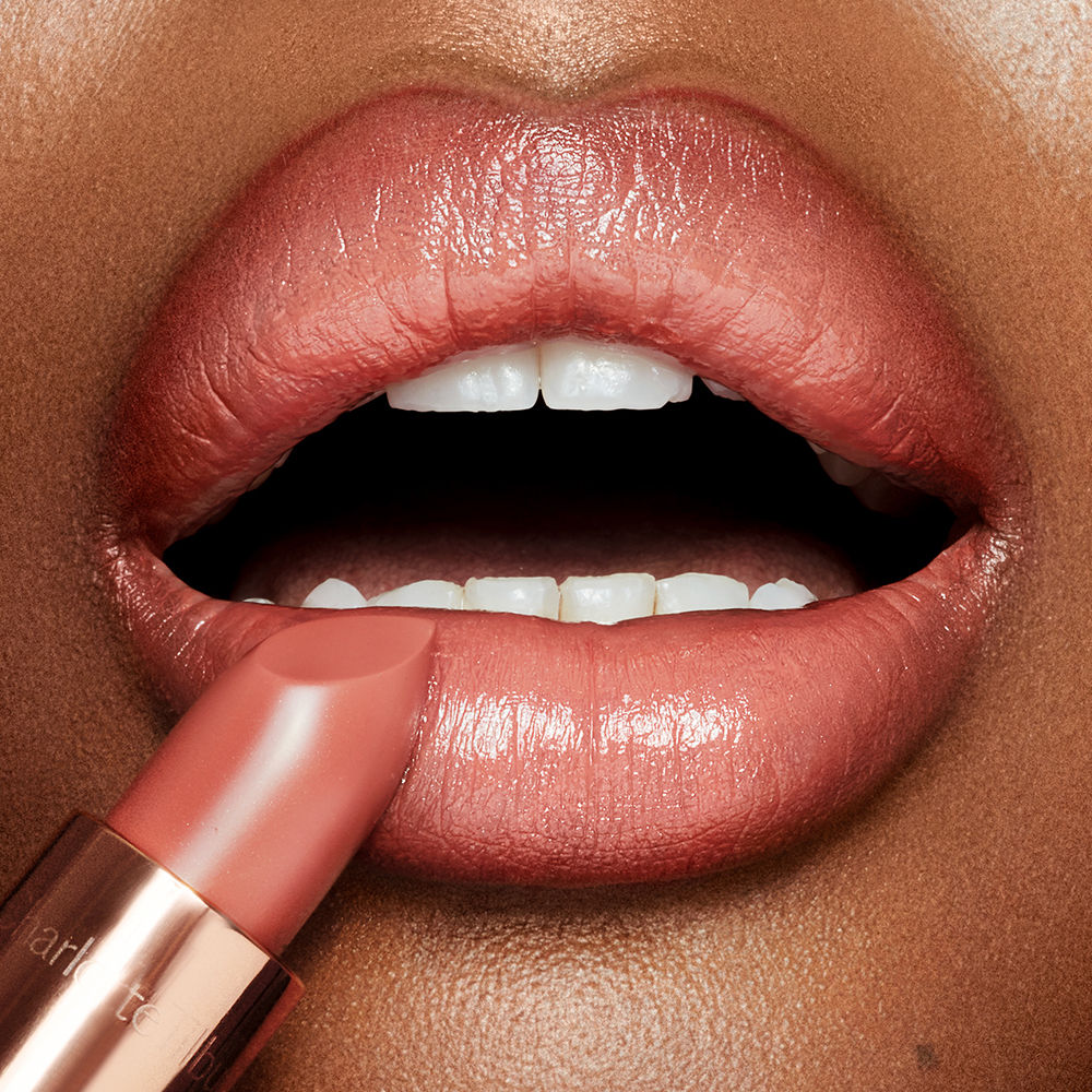 K.I.S.S.I.N.G. Lipstick - Image 30