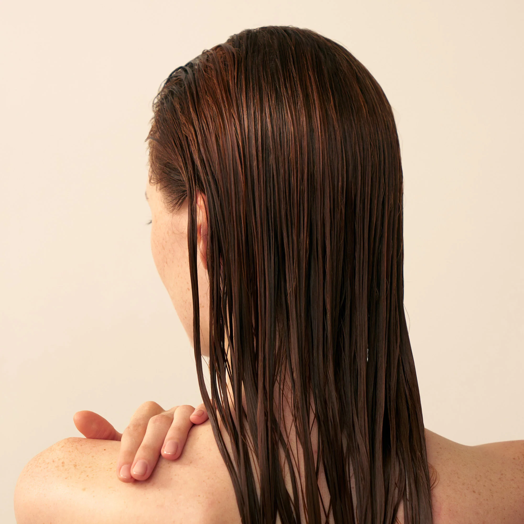 Delicate Volumising Conditioner with Rose Extracts - Image 6