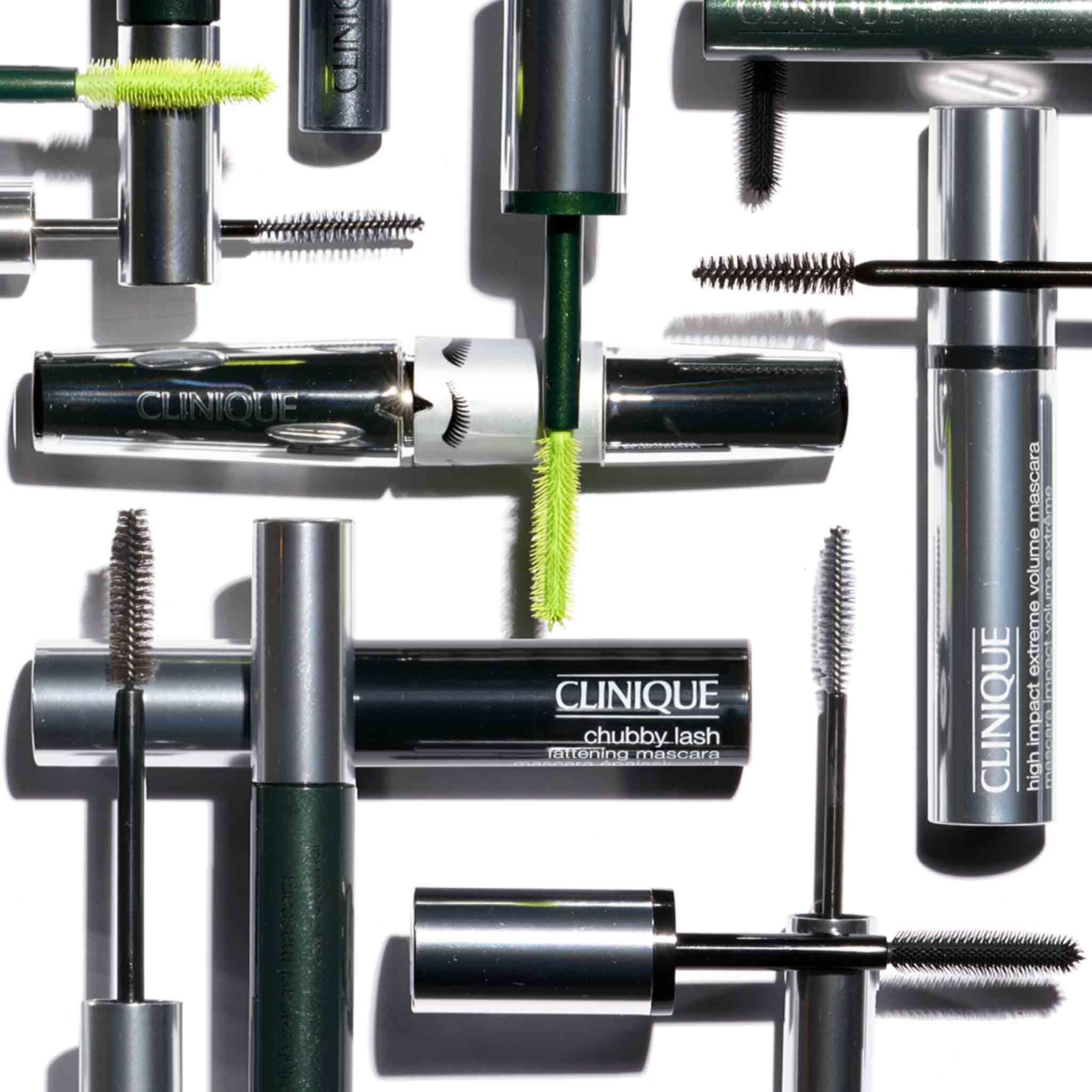 High Impact Extreme Volume Mascara - Image 3