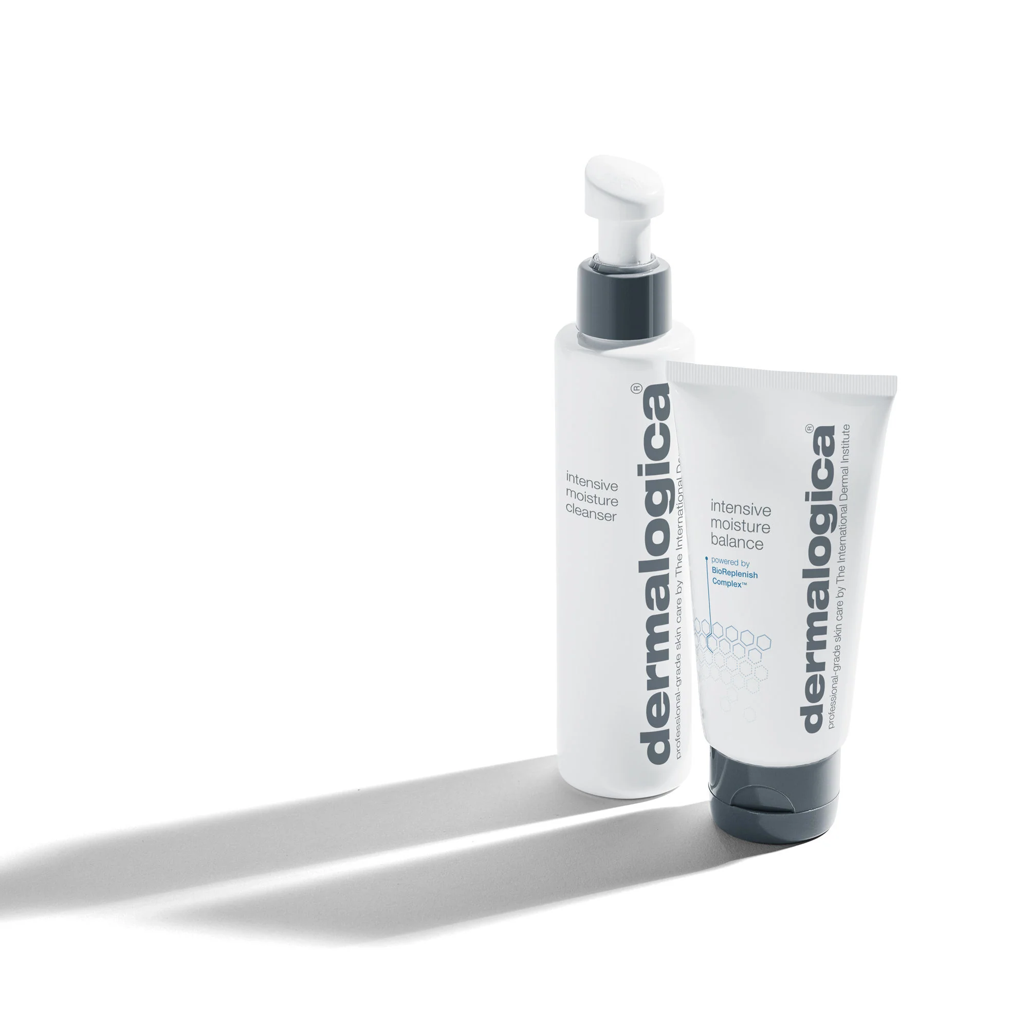 Intensive Moisture Cleanser - Image 5