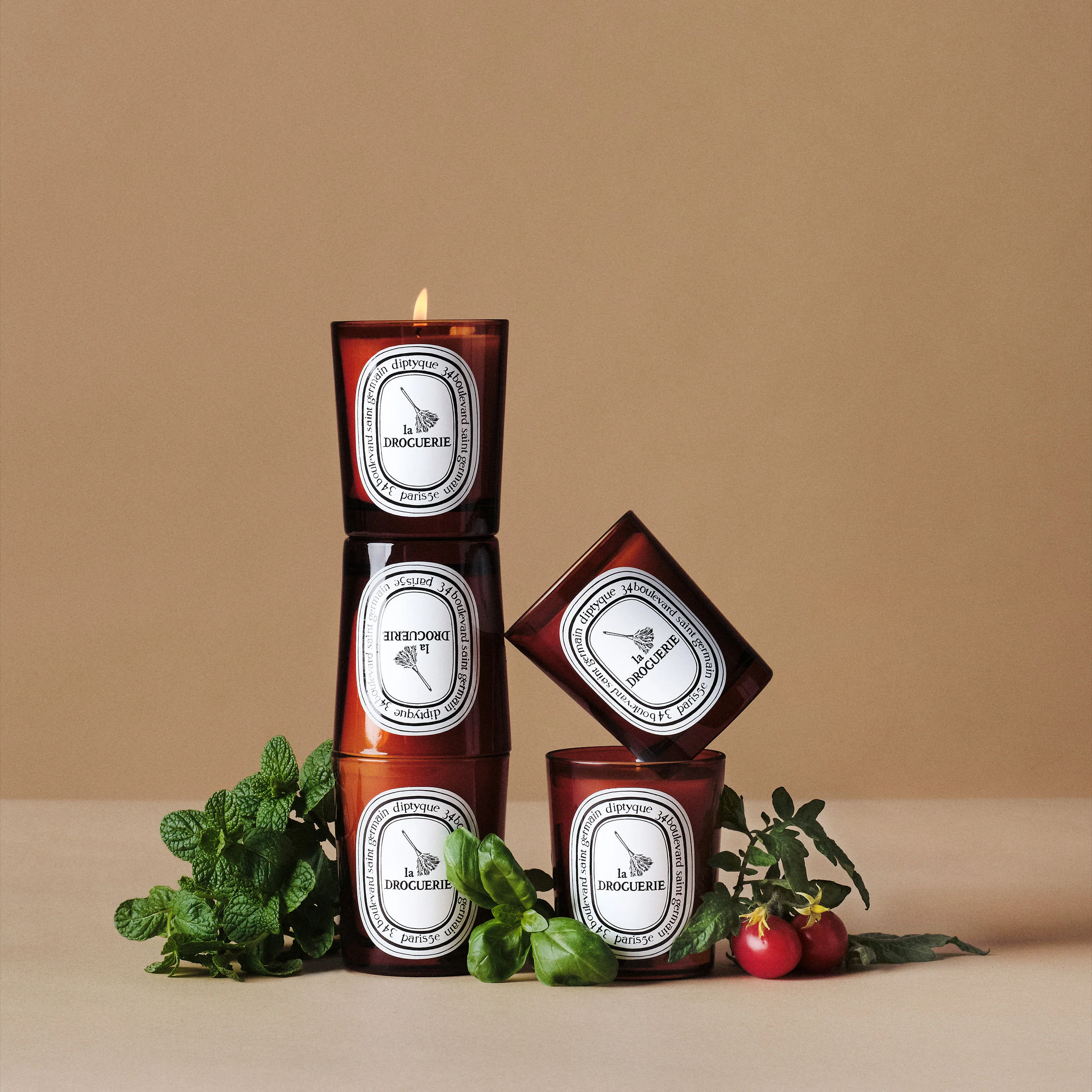 Odor Removing Candle With Basil - Image 2