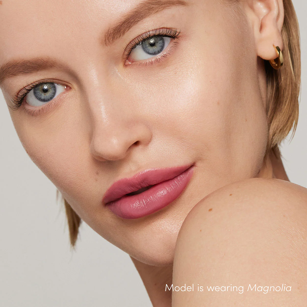 ColorLuxe Hydrating Cream Lipstick - Image 26