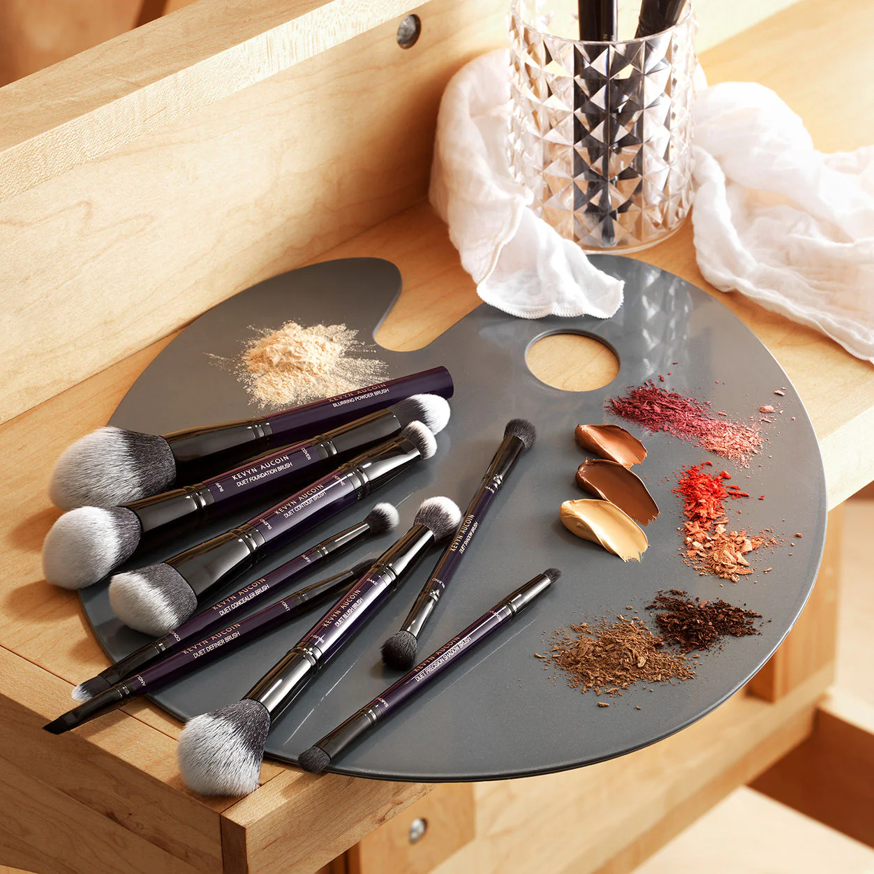 The Duet Foundation Brush - Image 2