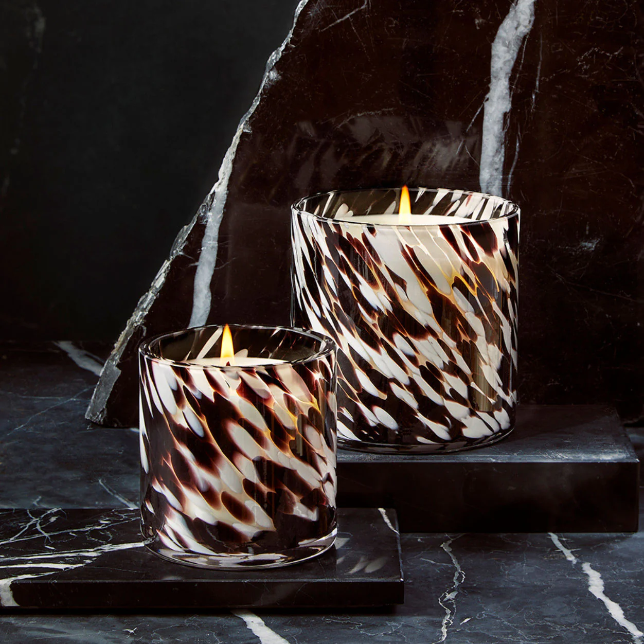 Saffron Sandalwood Candle - Image 7