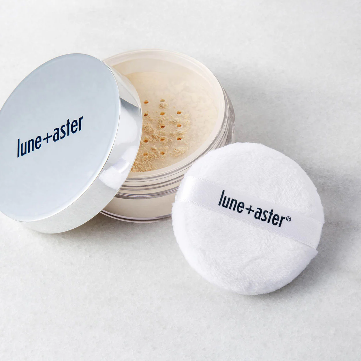 PowerFinish Translucent Loose Powder - Image 5