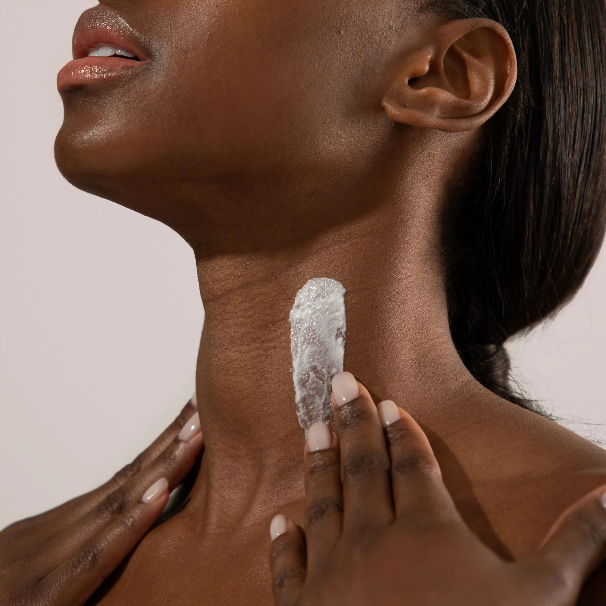 Jojoba Pearls Daily Hydra-Exfoliant - Image 5