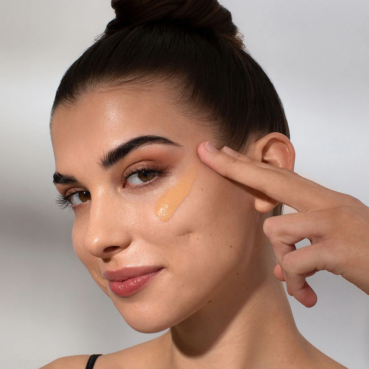 Flex-Perfecting Mineral Drops Tinted Sunscreen SPF 50 - Image 11