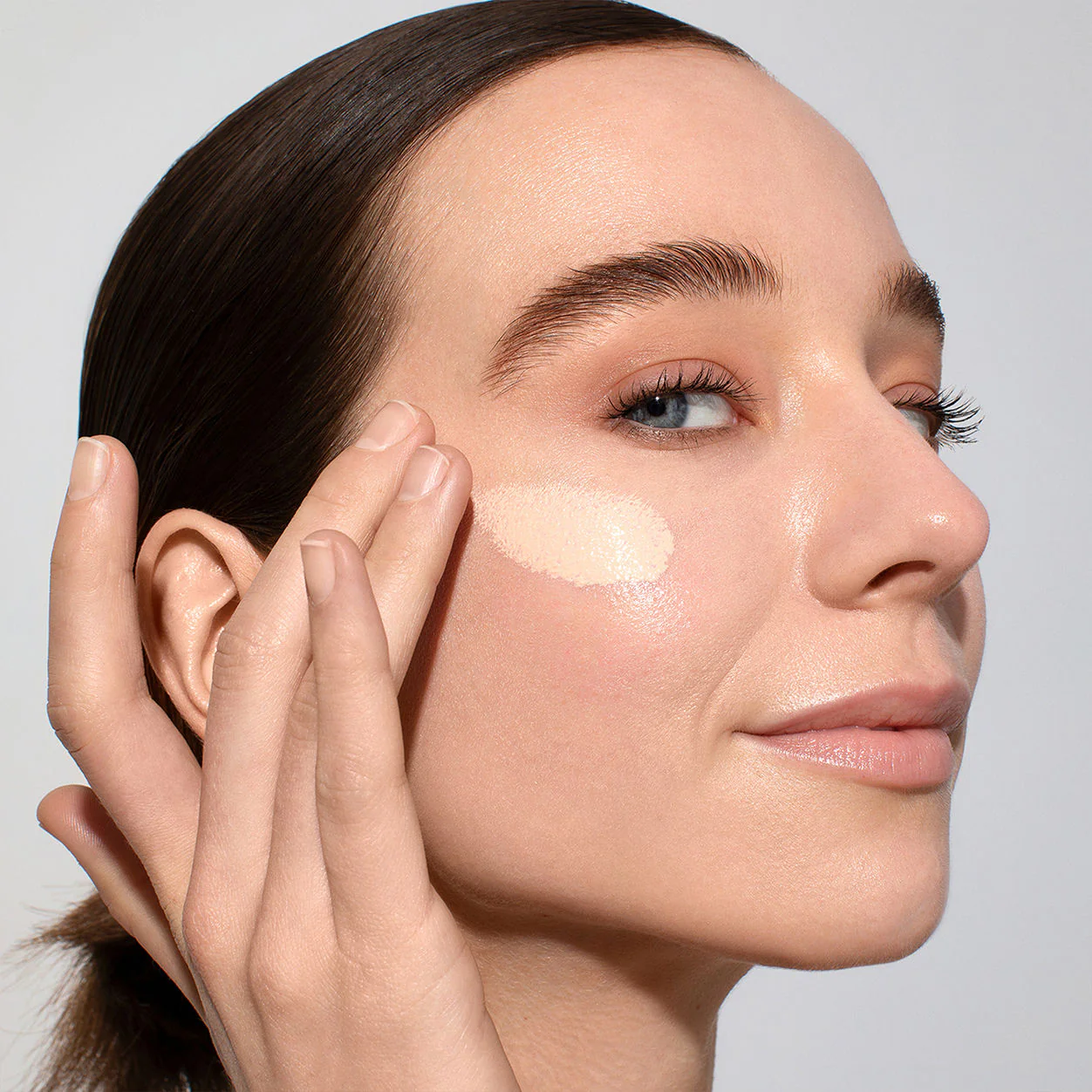 Flex-Perfecting Mineral Drops Tinted Sunscreen SPF 50 - Image 31