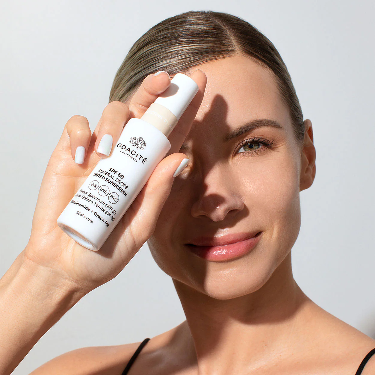 Flex-Perfecting Mineral Drops Tinted Sunscreen SPF 50 - Image 32