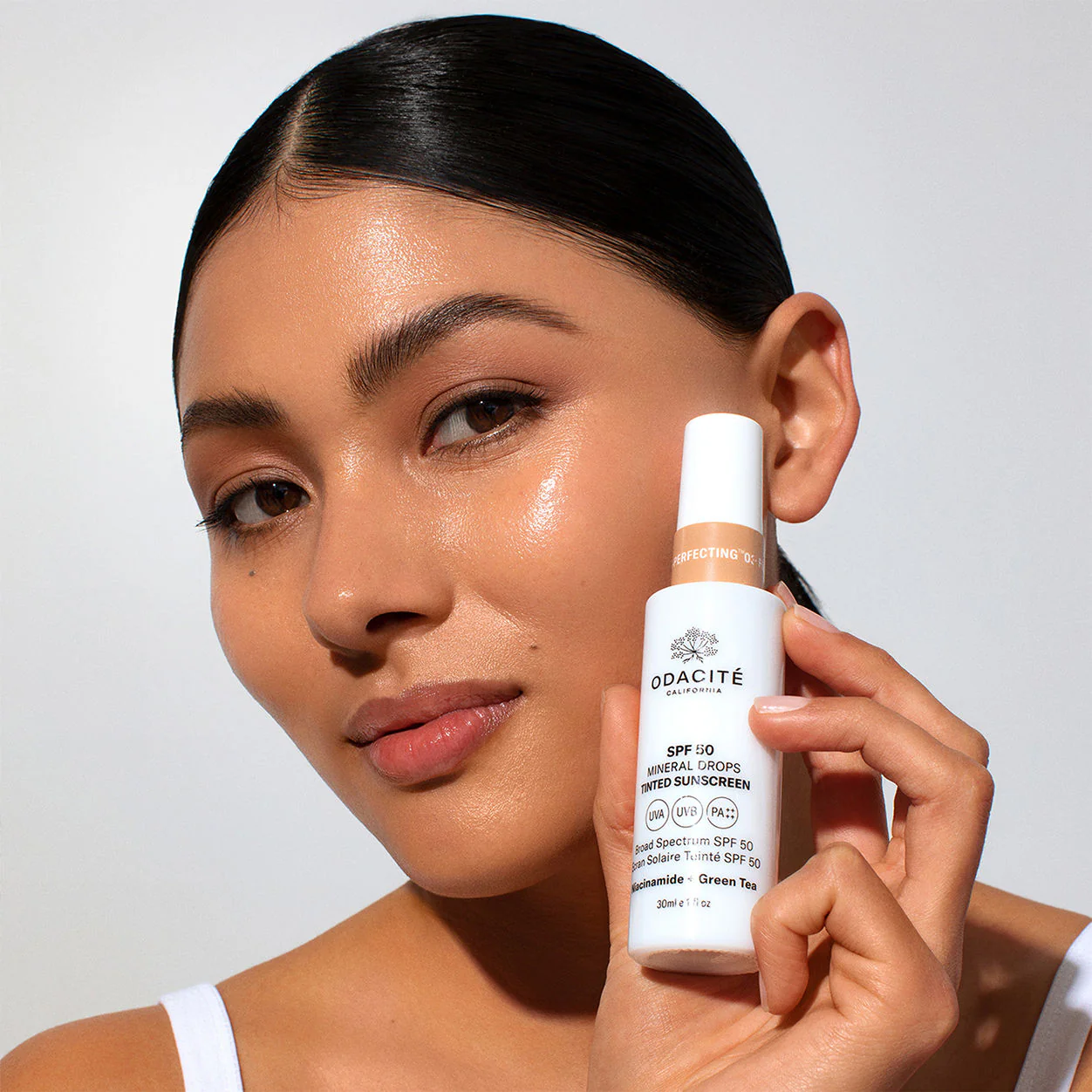 Flex-Perfecting Mineral Drops Tinted Sunscreen SPF 50 - Image 51