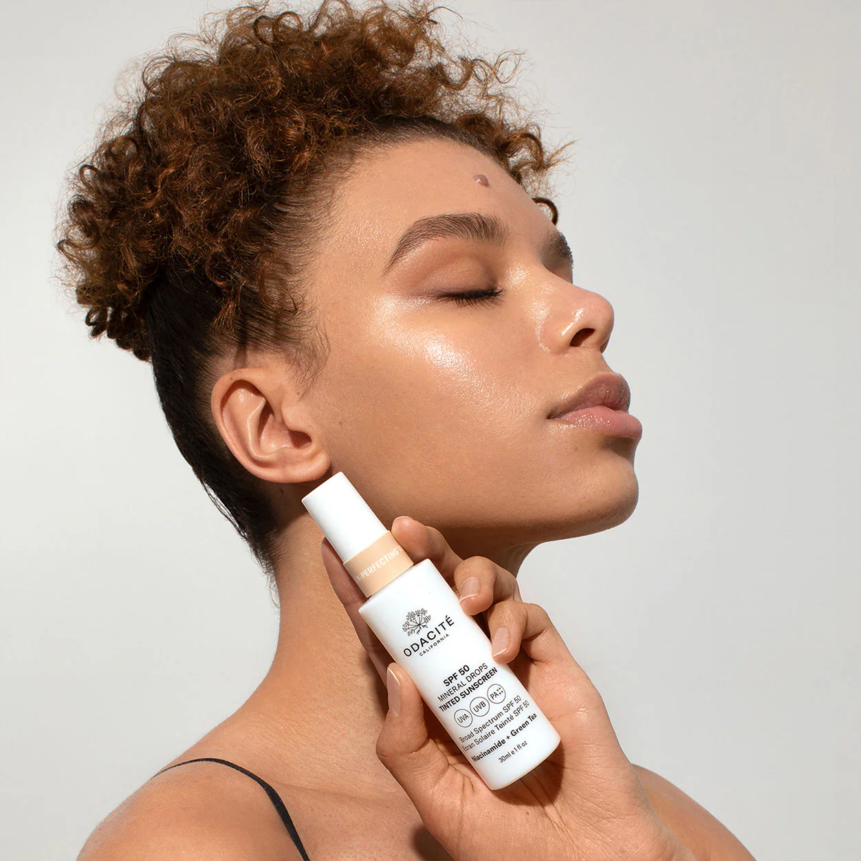 Flex-Perfecting Mineral Drops Tinted Sunscreen SPF 50 - Image 9