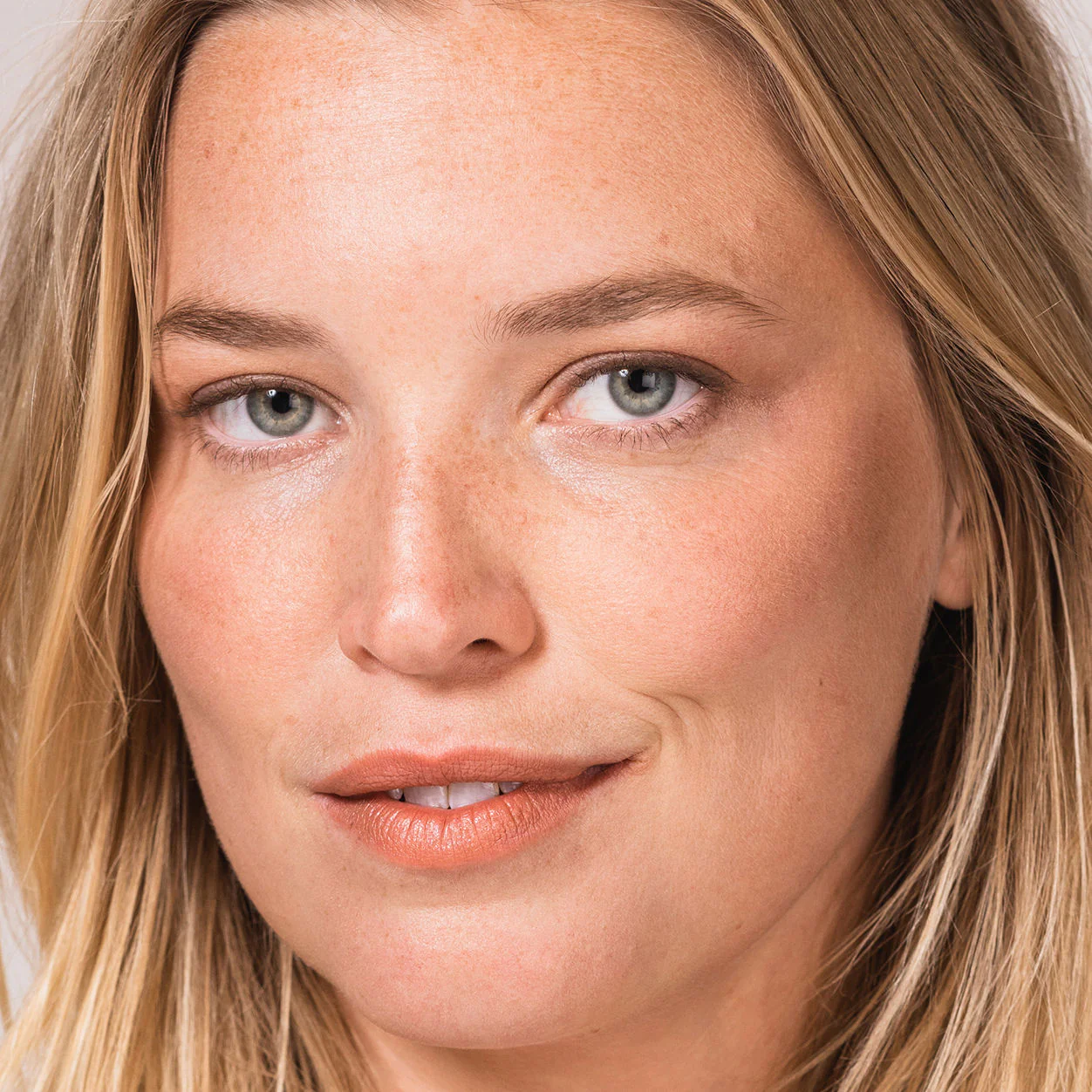 Full Bloom Sculpted Lipstick - Image 94