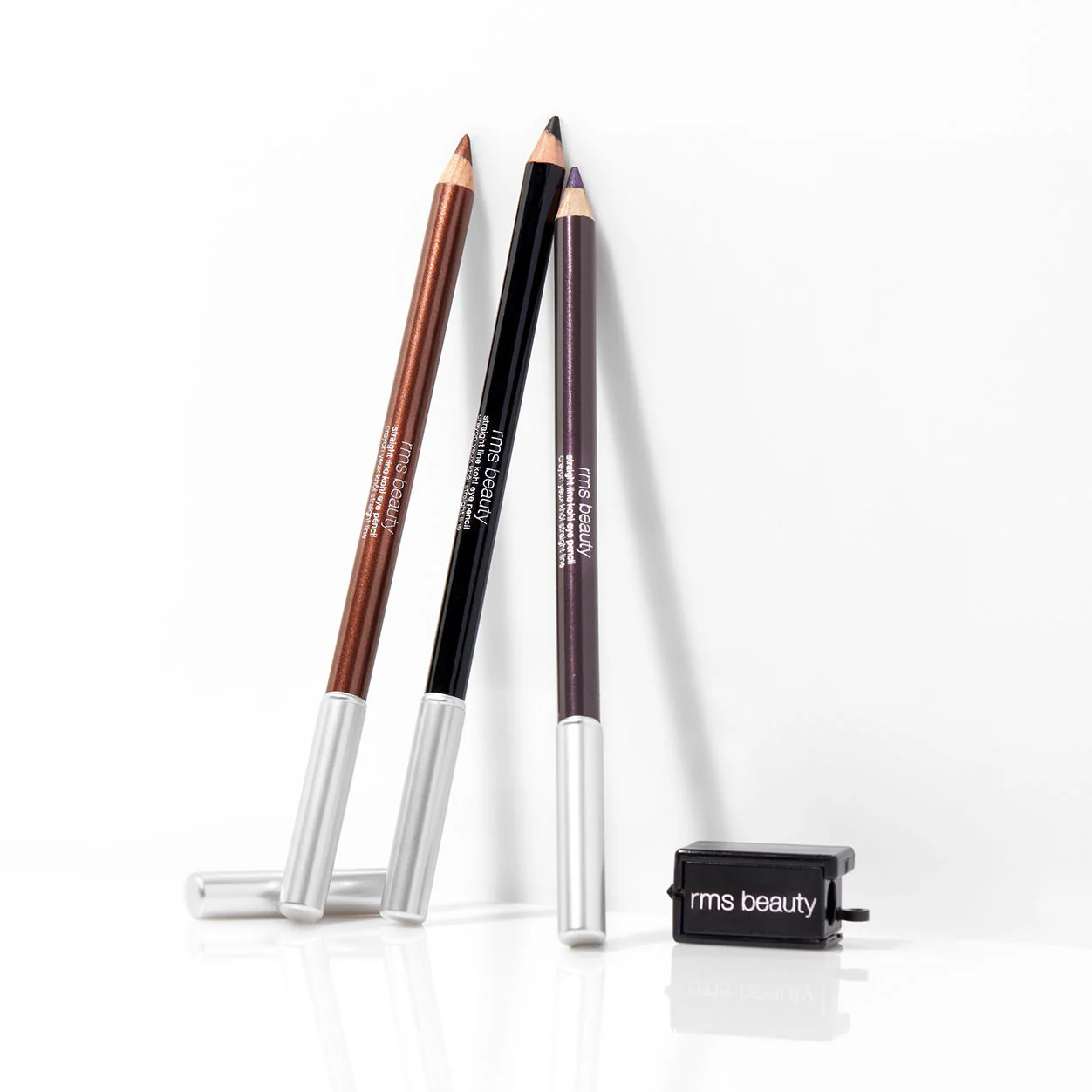 Straight Line Kohl Eye Pencil Definition - Image 23