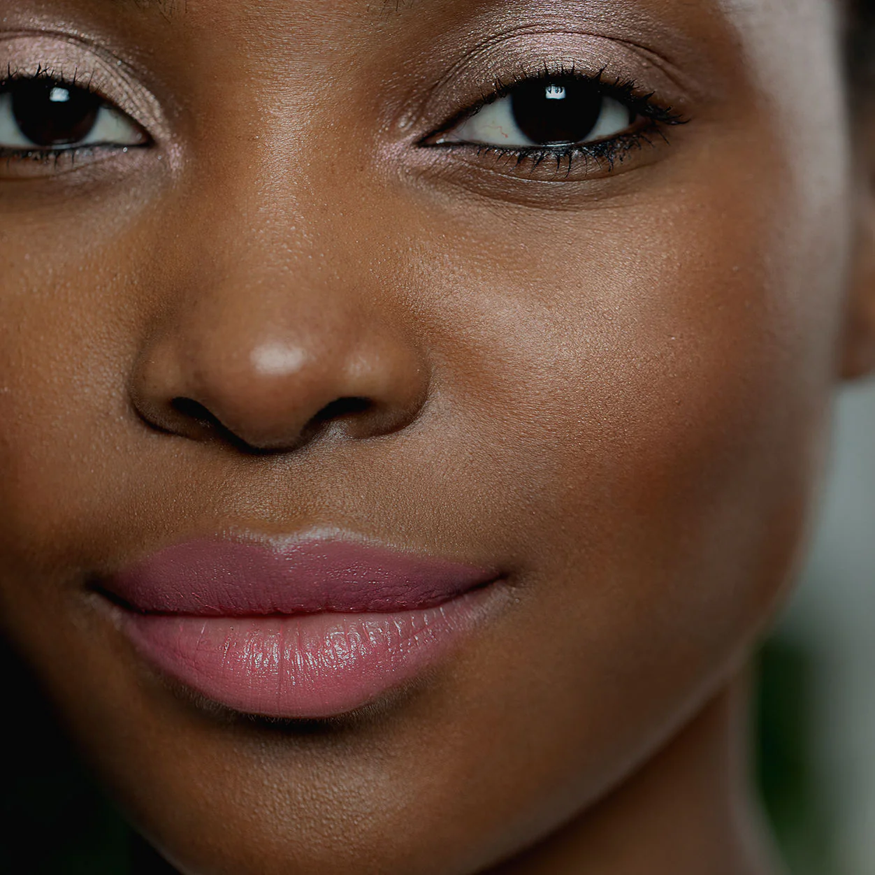 Ombre Éclat Liquide Eyeshadow - Image 4