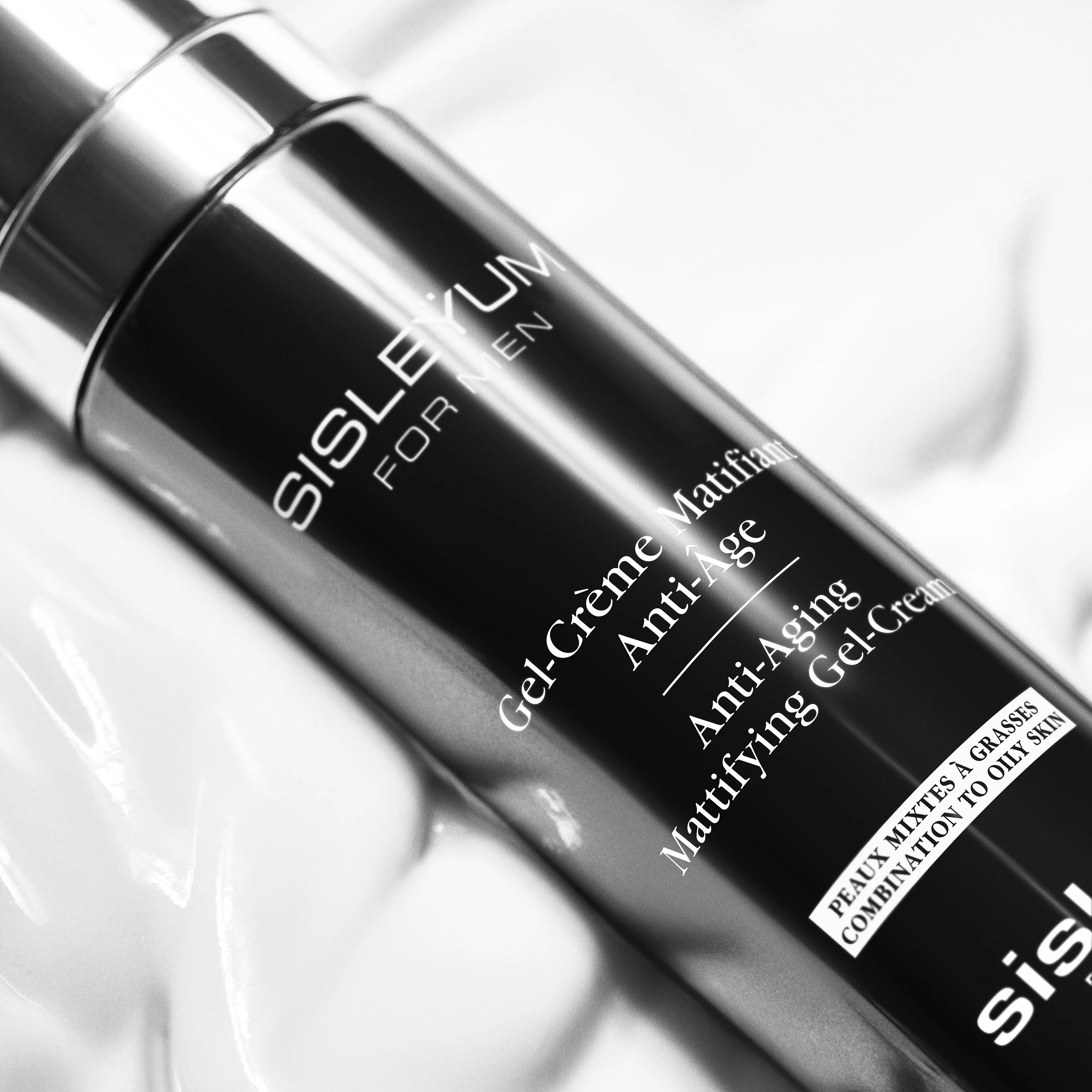 Sisleÿum Anti-Aging Mattifying Gel-Cream - Image 7
