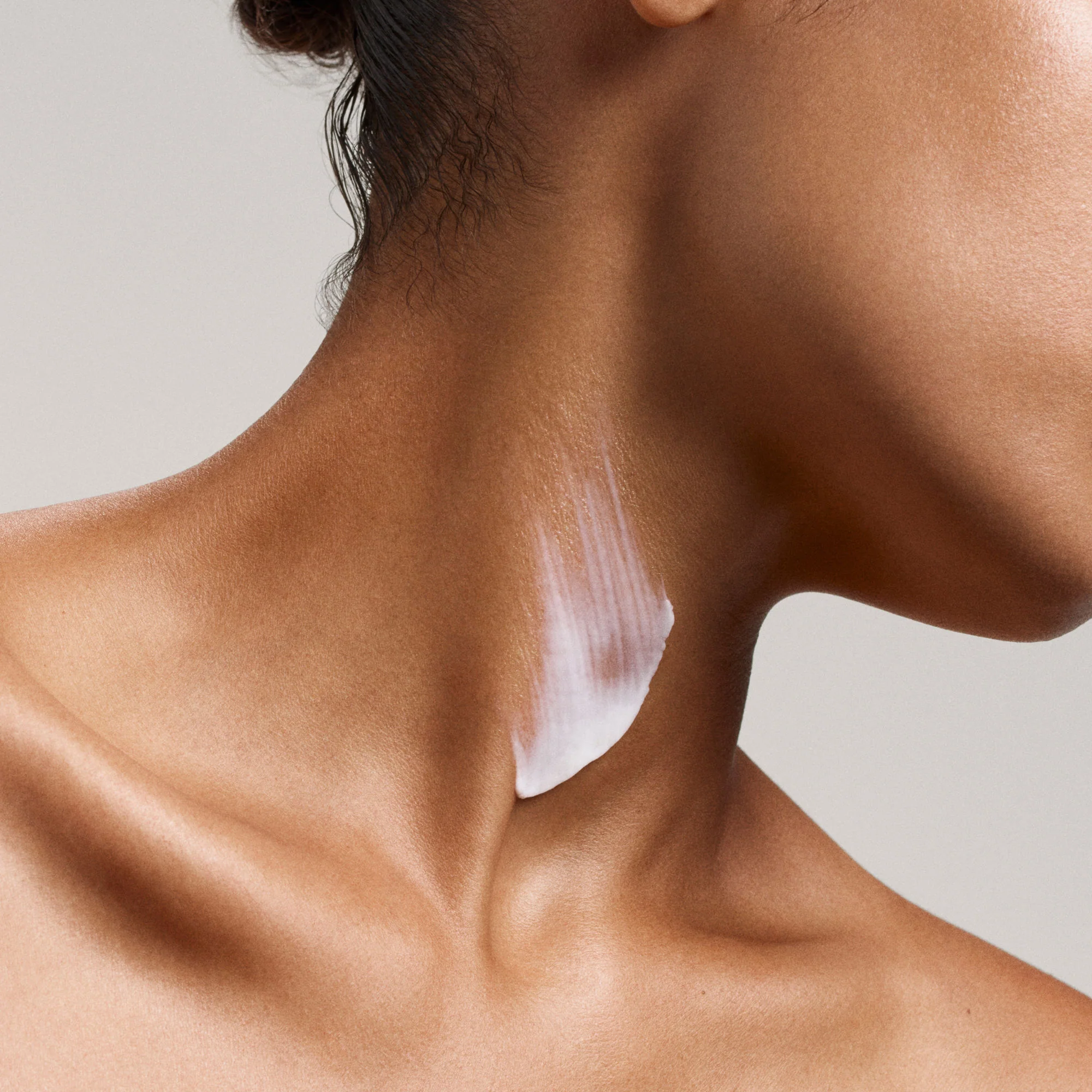 The Sculpt Neck + Décolleté Concentrate - Image 6