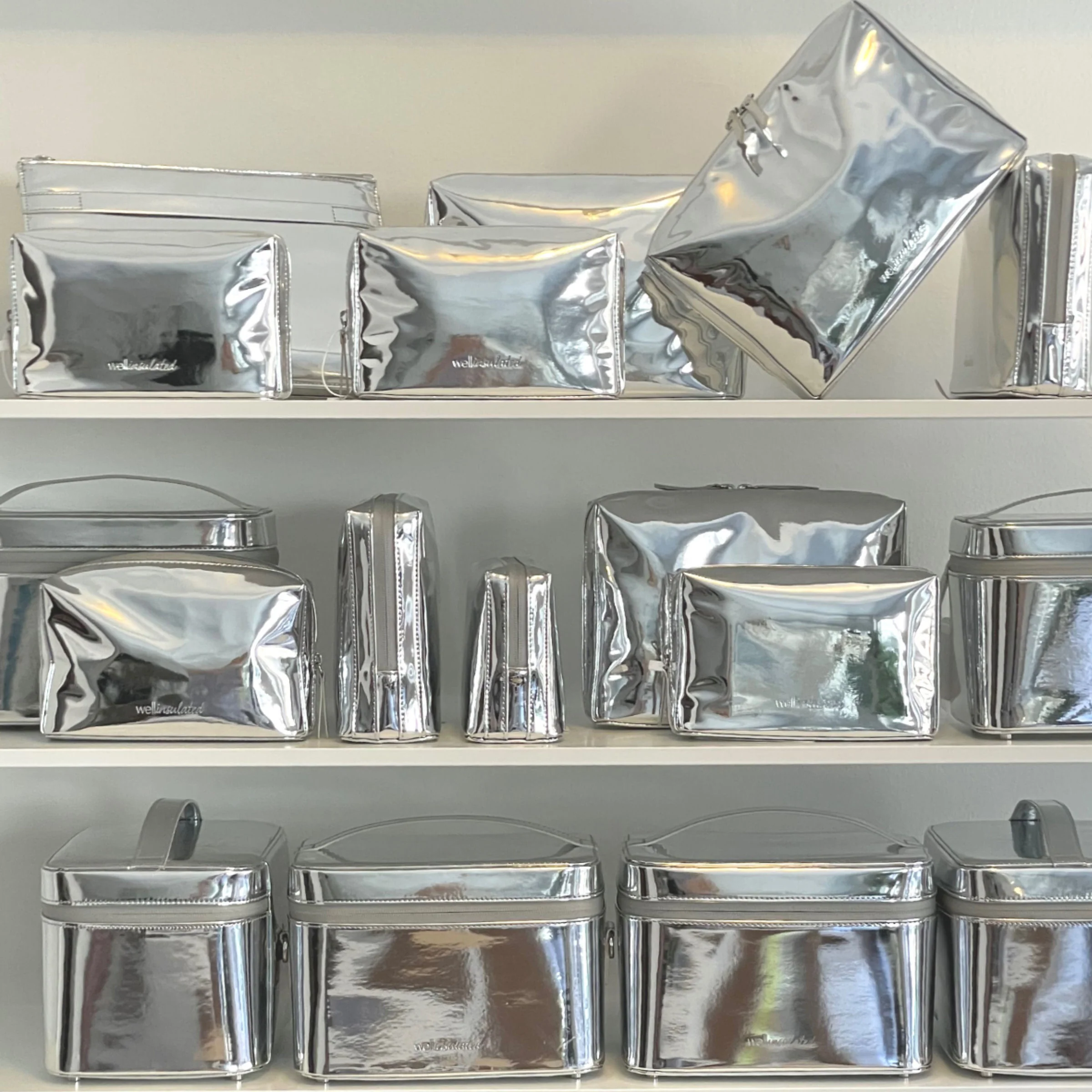 Performance Beauty Bag - Image 12